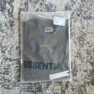 Fear Of God Essentials Charcoal Crewneck Applique Logo Size Large